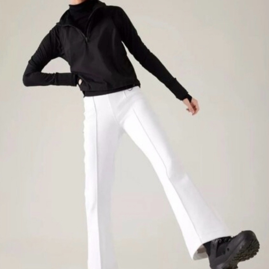 Athleta Nwt Glacier White Bootcut Pants